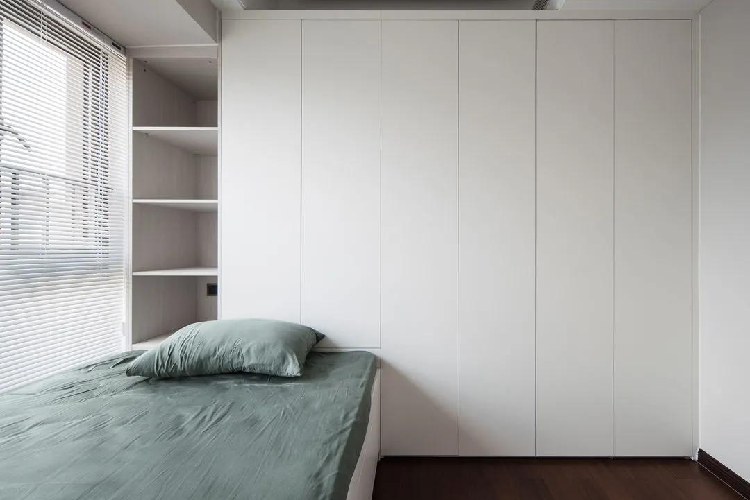 95后小姐姐温暖三居，家里电视背景和餐桌竟然都是悬浮的