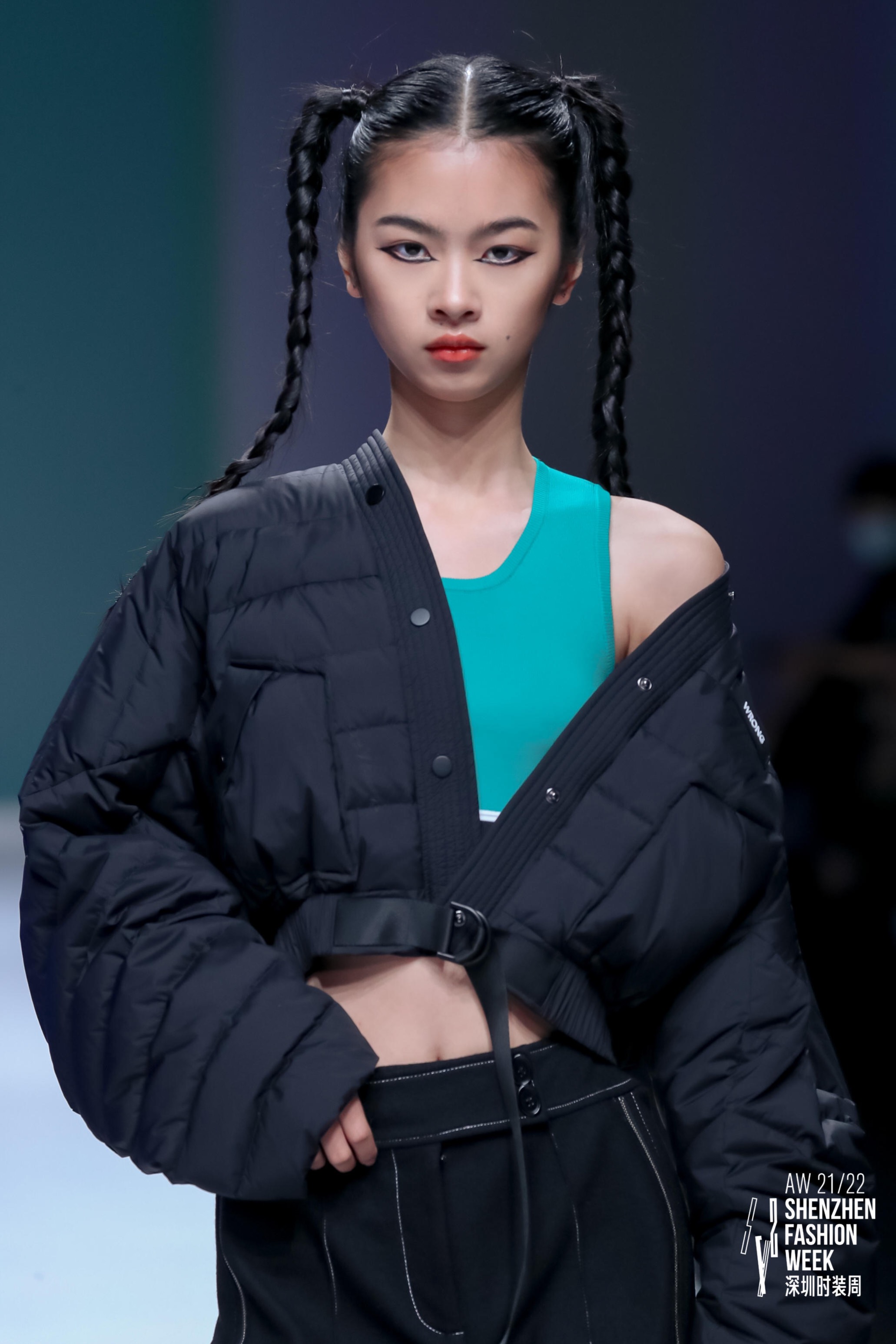 龙腾精英签约模特刘艺薇的艺考之路，自律是服装表演艺考的前提