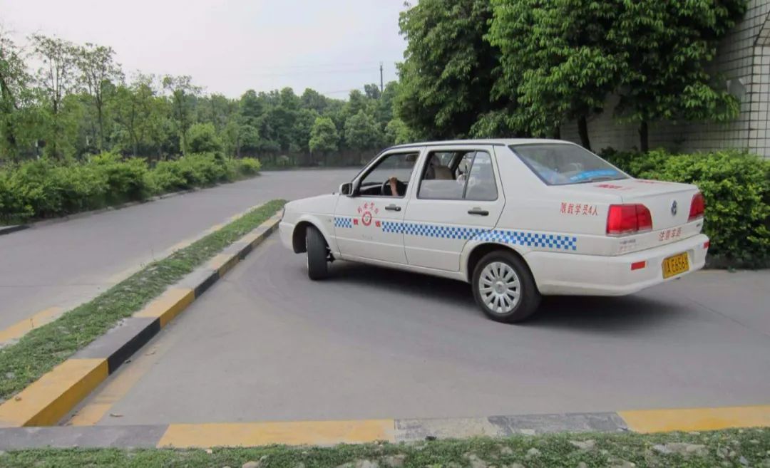 c1科目一考试模拟题1000题,c1科目一考题是在模拟库出吗