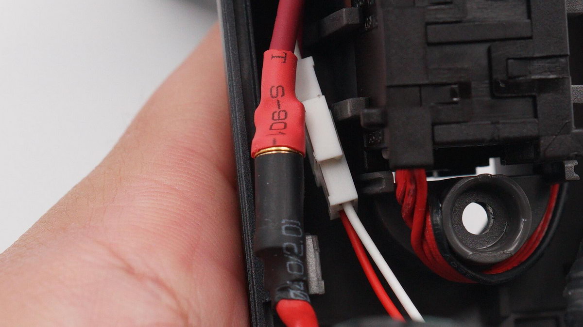 电钻拧三合一螺丝,微型手持小电钻拆解