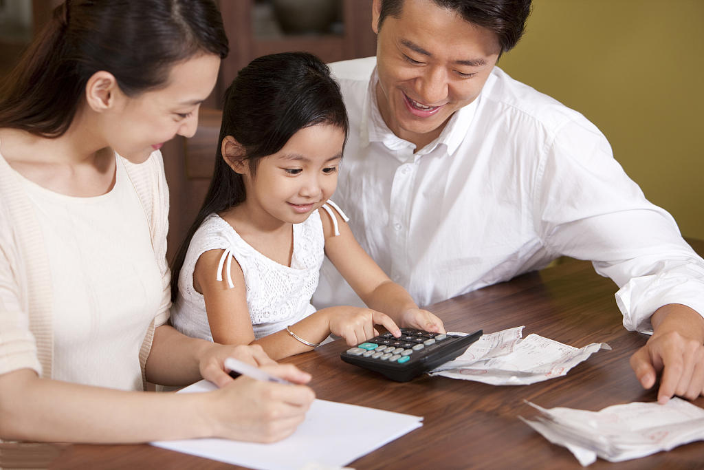 怎样告诉孩子花钱不要大手大脚,孩子花钱大手大脚应该怎么教育