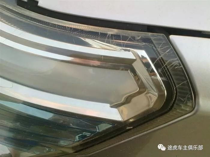 汽车大灯进水漏气怎么修复,汽车大灯进水该怎么办