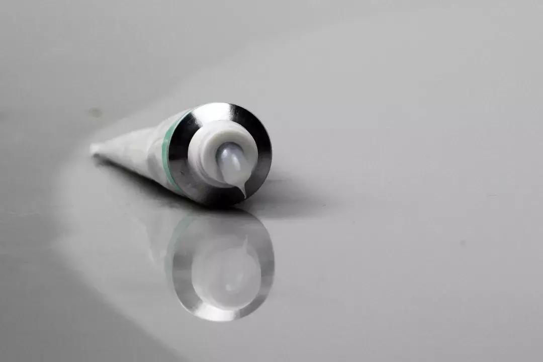 敏感爱长痘的皮肤应该怎么护肤,敏感肌肤长痘应该选哪种