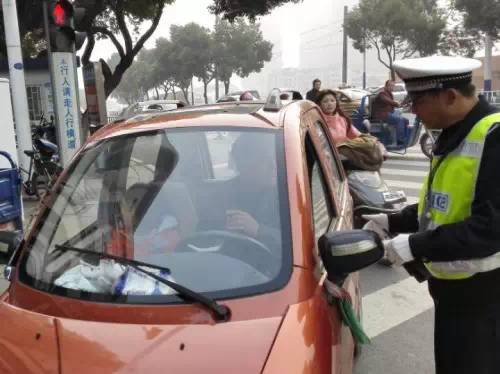 4轮低速电动车可以上路吗,溧阳电动四轮车能上路吗