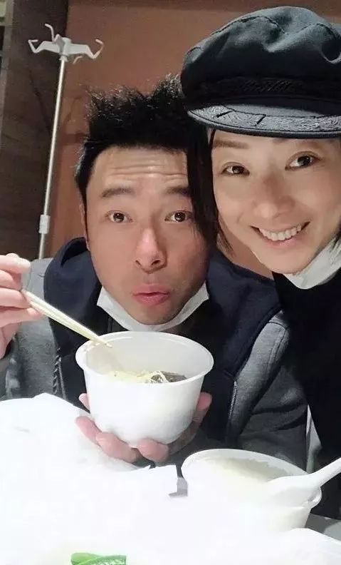 郑秀文与许志安相逢何必曾相识,许志安郑秀文不要惊动爱情