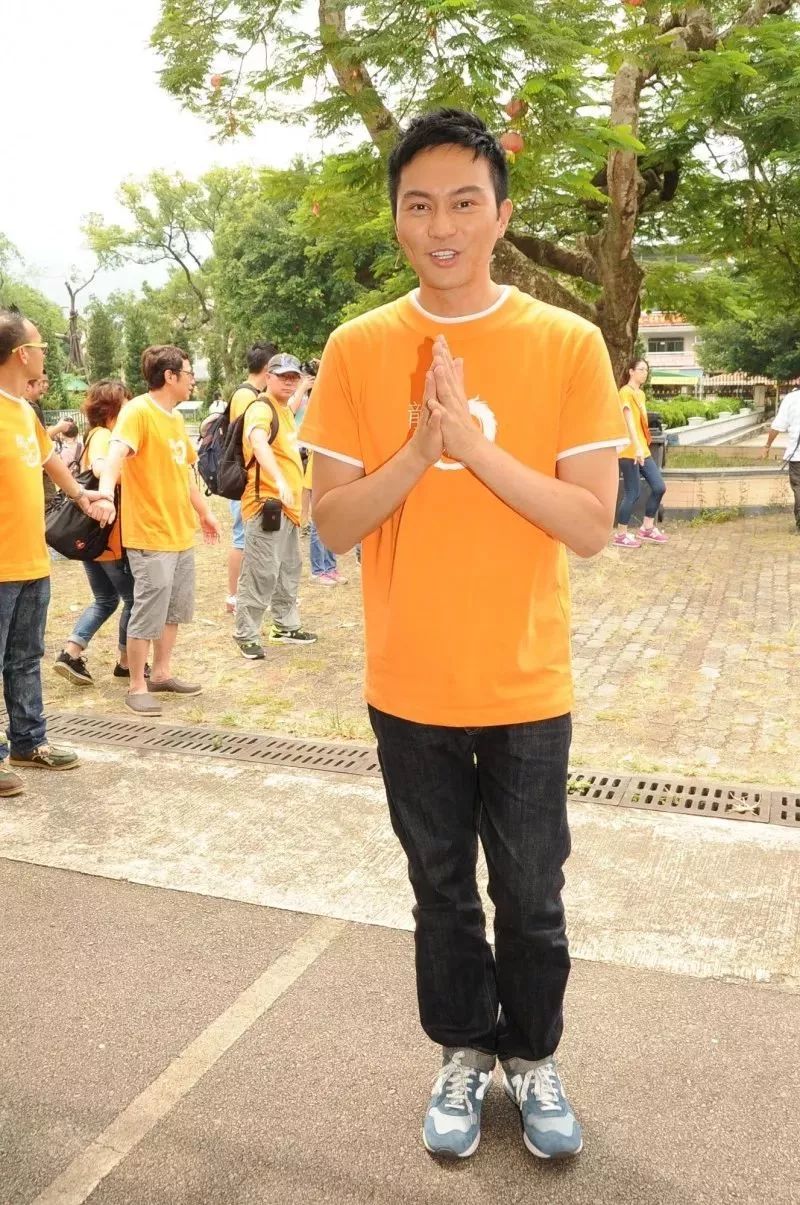 张智霖捐赠物资,张智霖回馈社会做了一辈子的好事