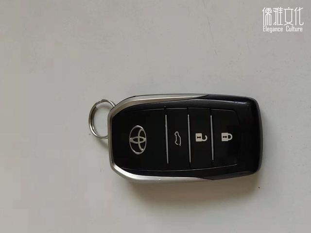 「EDC」33岁年轻律师的EDC,背包和手表强烈推荐