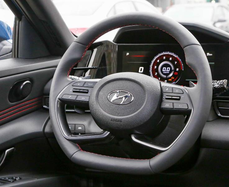 七八万自动挡新车推荐哪款车好开,5万元有天窗自动挡最省油的轿车