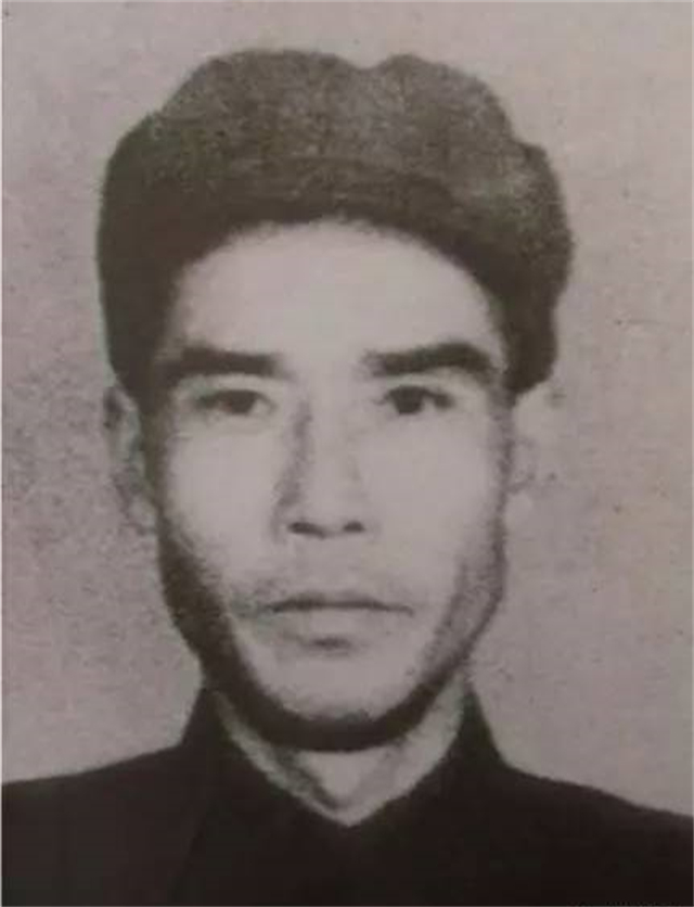 毛主席追悼会拟定亲属名单，长女李敏：少了父亲的亲侄子，贺麓成