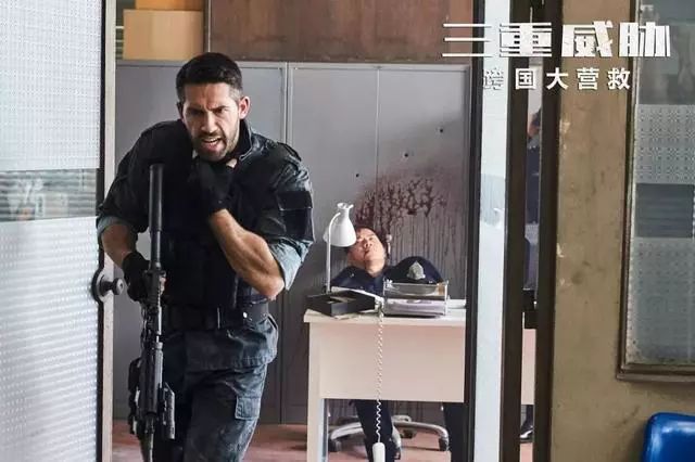 凑齐这四个男人的电影,除了打,就没什么可拍的了