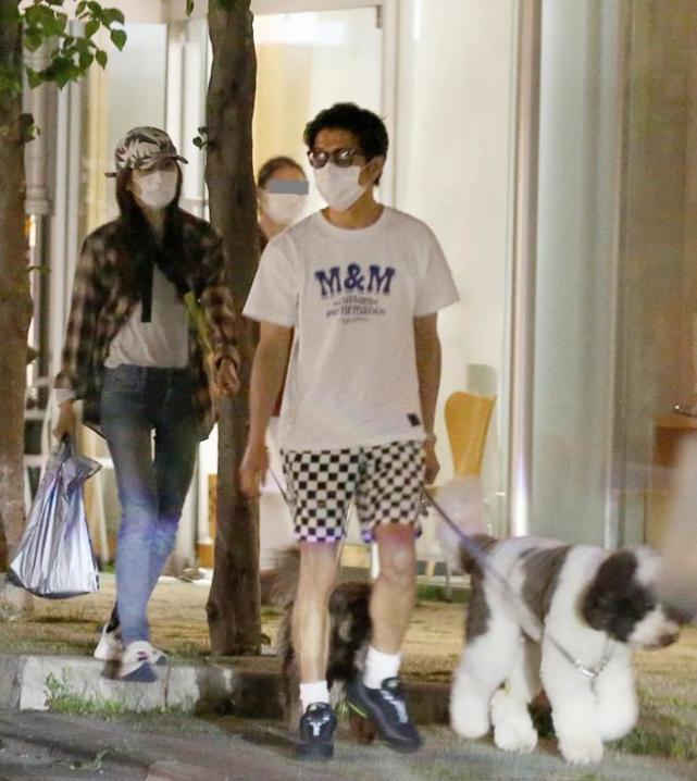 木村拓哉同款裤一分钟断货,潮流鼻祖吊打鲜肉,吹风扇都是摇滚范