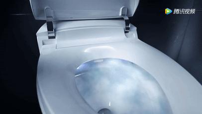 一位女士因追求而执着，因科勒而精彩！