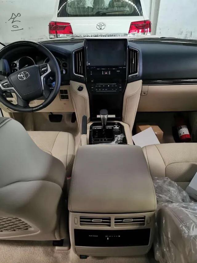 陆巡4600和5700有哪些优缺点,2019款陆巡中东版4600价格表