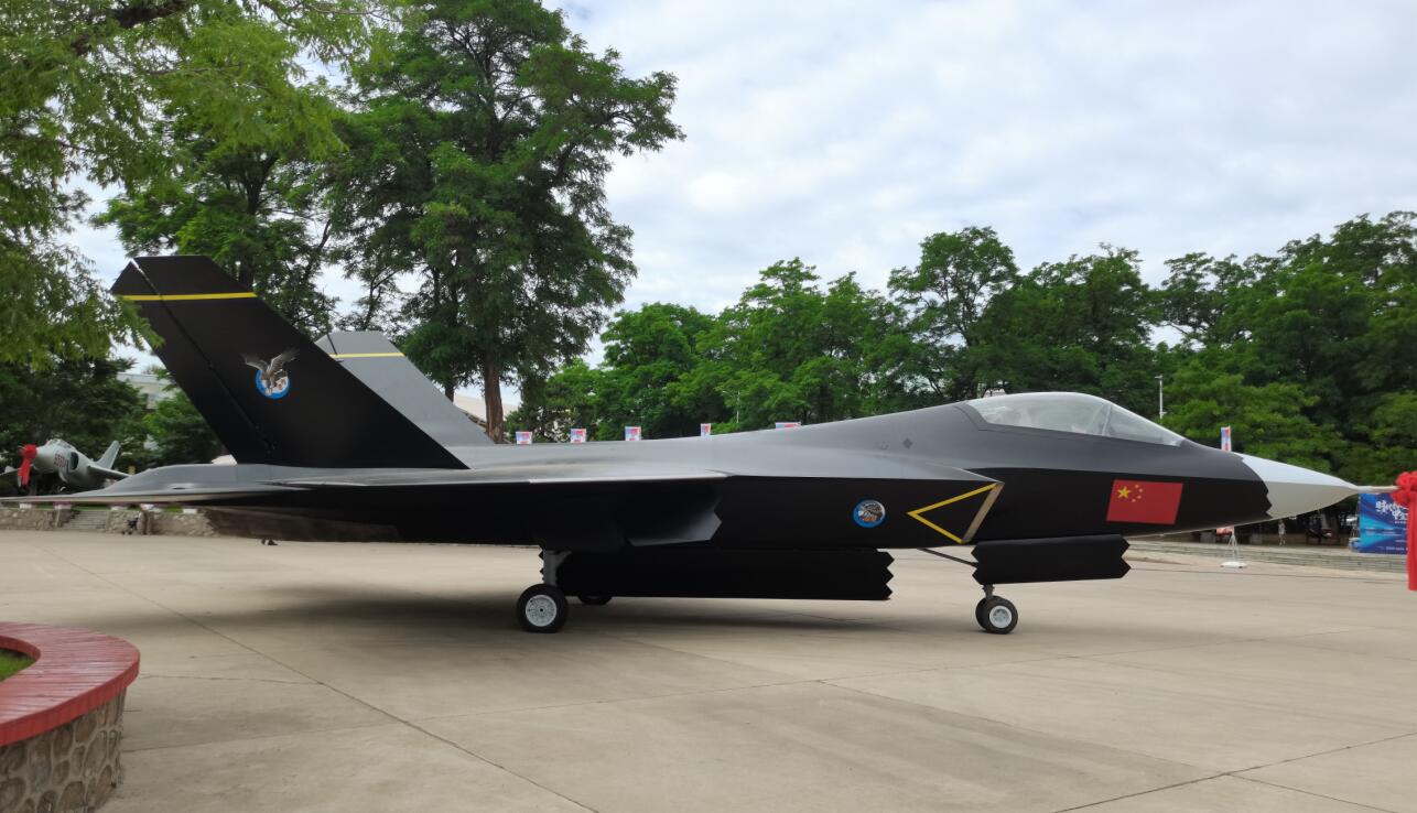 沈飞fc31是自己出钱研究的吗,沈飞歼35战斗机和fc31区别