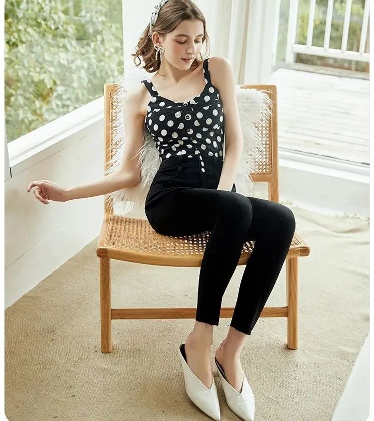 非常显瘦的一款魔术裤,高腰显瘦百搭魔术裤