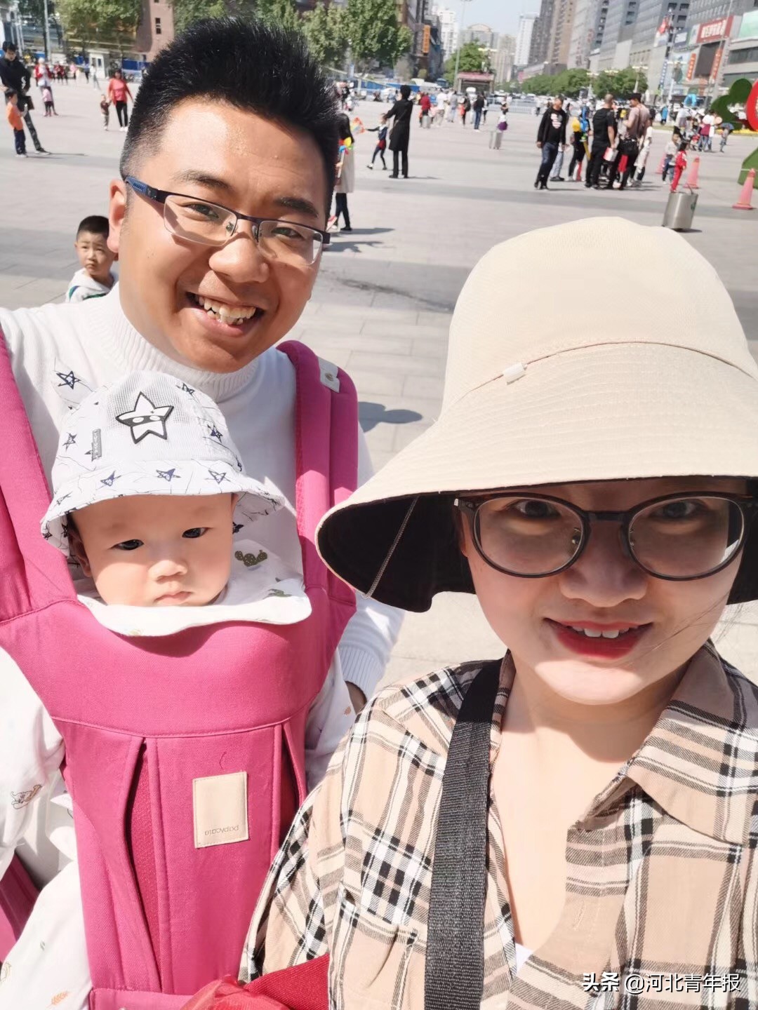 石家庄有位老师用相声“说学逗唱”方式教语文，还教学生唱京剧，不少反对的家长后来态度都180°转变