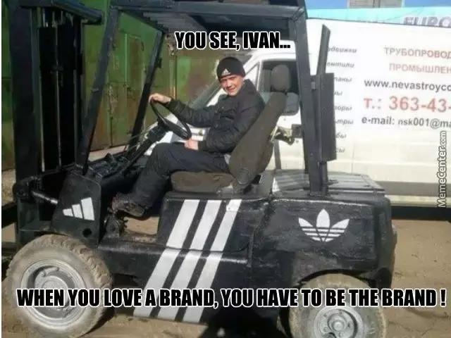 阿迪达斯痛失三道杠,最伤心的还是俄罗斯人民...