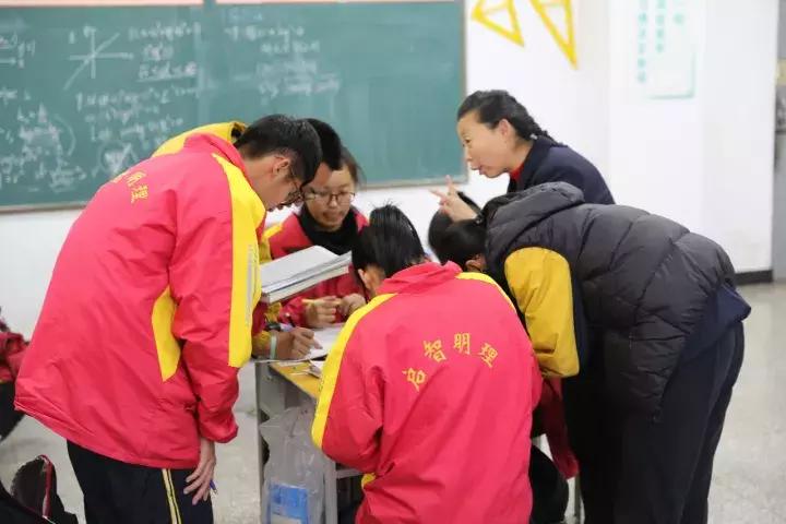 关于曝光学校的视频,曝光学校学生视频