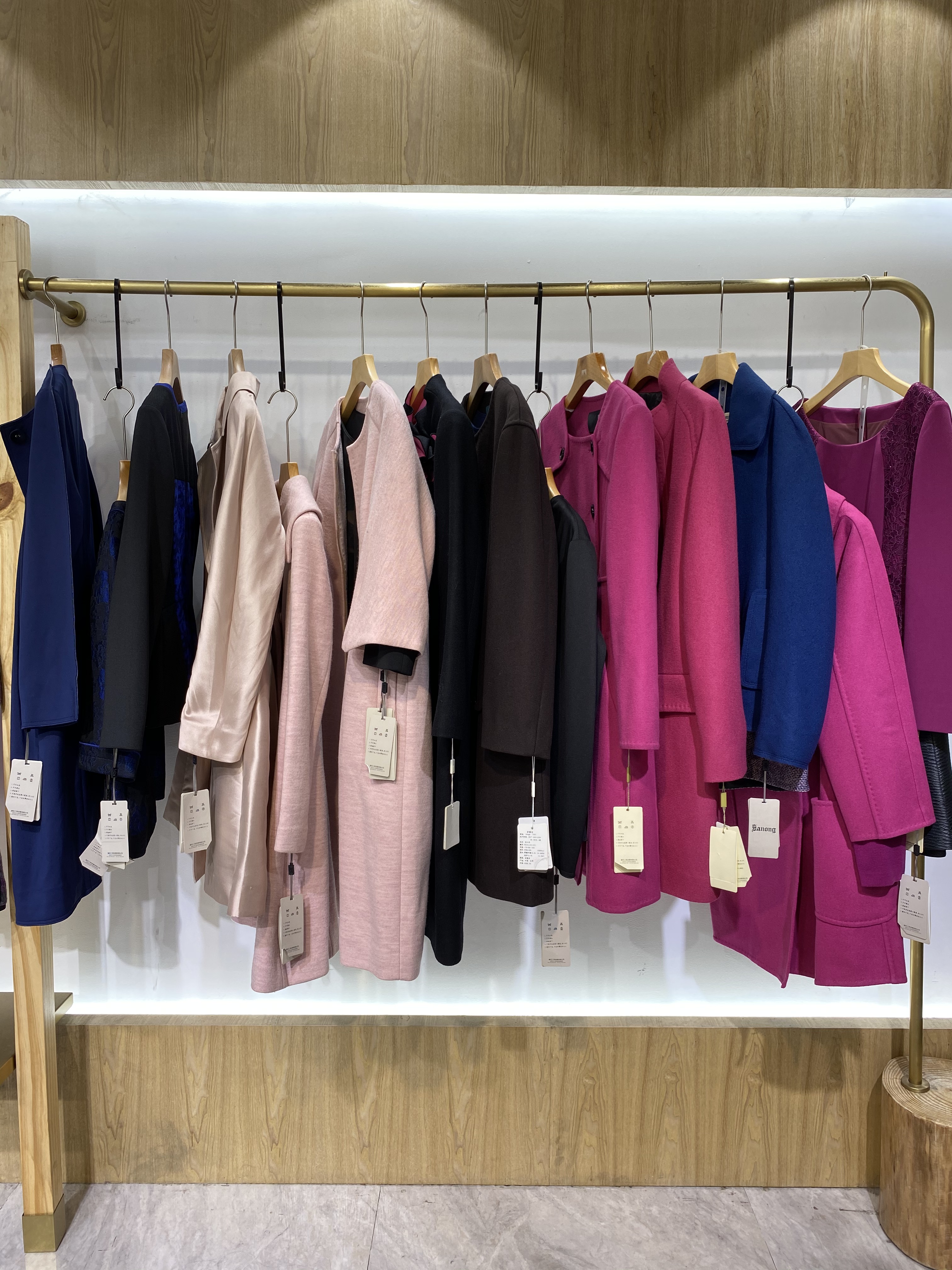 萨侬女装新款,萨侬女装正品专卖店春装新款