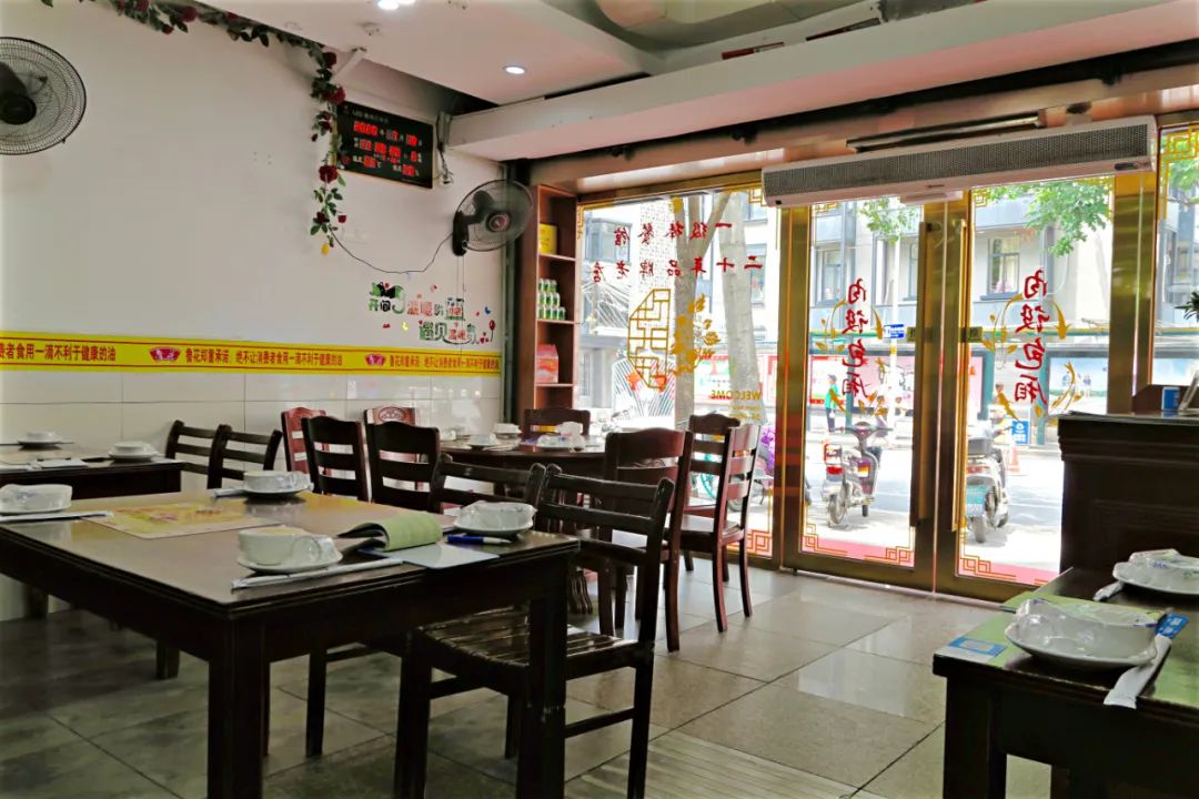 学生时代勾你馋虫的街边店,你和它上一次见面隔了几年?