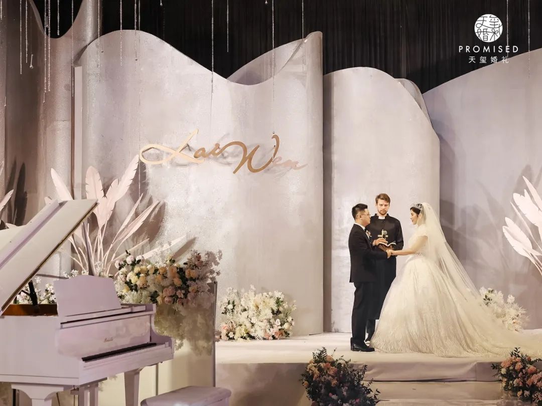 迪拜奢华梦幻婚礼布景,迪拜奢华婚礼布置过亿