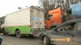 堵车堵在昆明北京路上视频,堵高速堵了一晚上