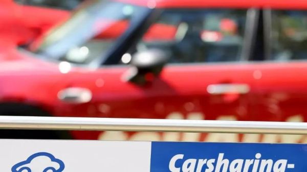 德国新闻丨81岁老人被发现在公寓中横死,孙子是凶手;乐极生悲,25岁青年酒后坠楼身亡