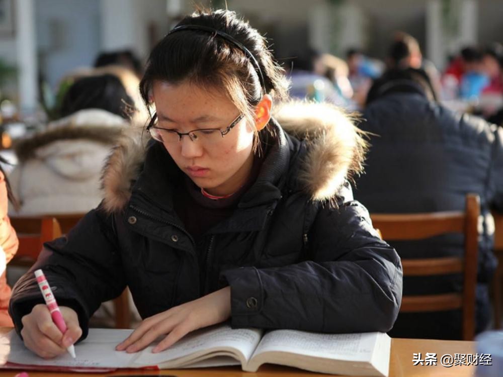 失业迷茫找什么工作过渡一下,大批失业会迎来什么产业