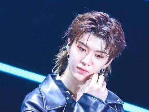 流行鲻鱼头狼尾女碎发,公主切发型适合什么脸型不留刘海