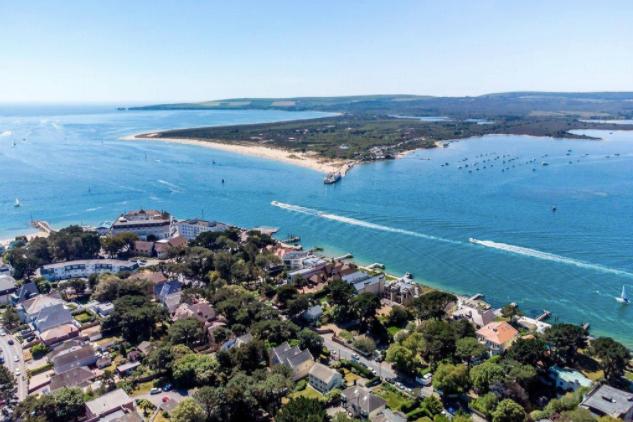 英国爱丁堡豪宅出售,英国海滨别墅