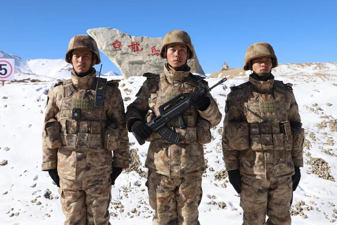 新式作战靴有没有钢板,新式作战靴配便装