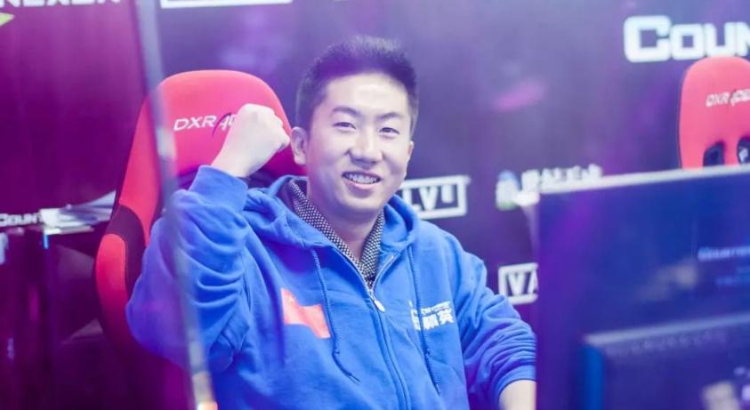 QUQU稳坐猪运之称，开箱再出金，价值上万的潘多拉手套