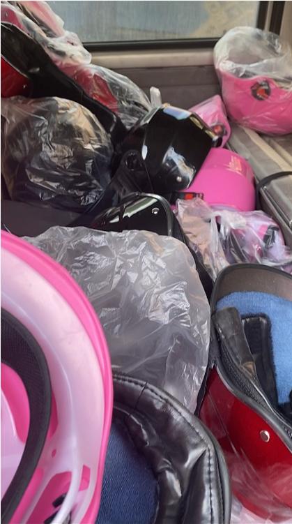 暗访头盔微商丨之前倒口罩现在卖头盔,只批发不零售一个赚3块