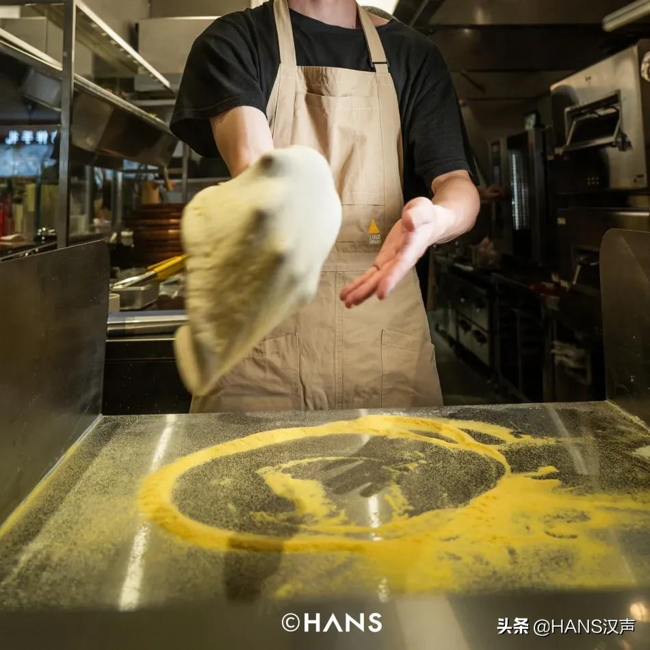 这家新店一开张，整个国广都有那味儿了