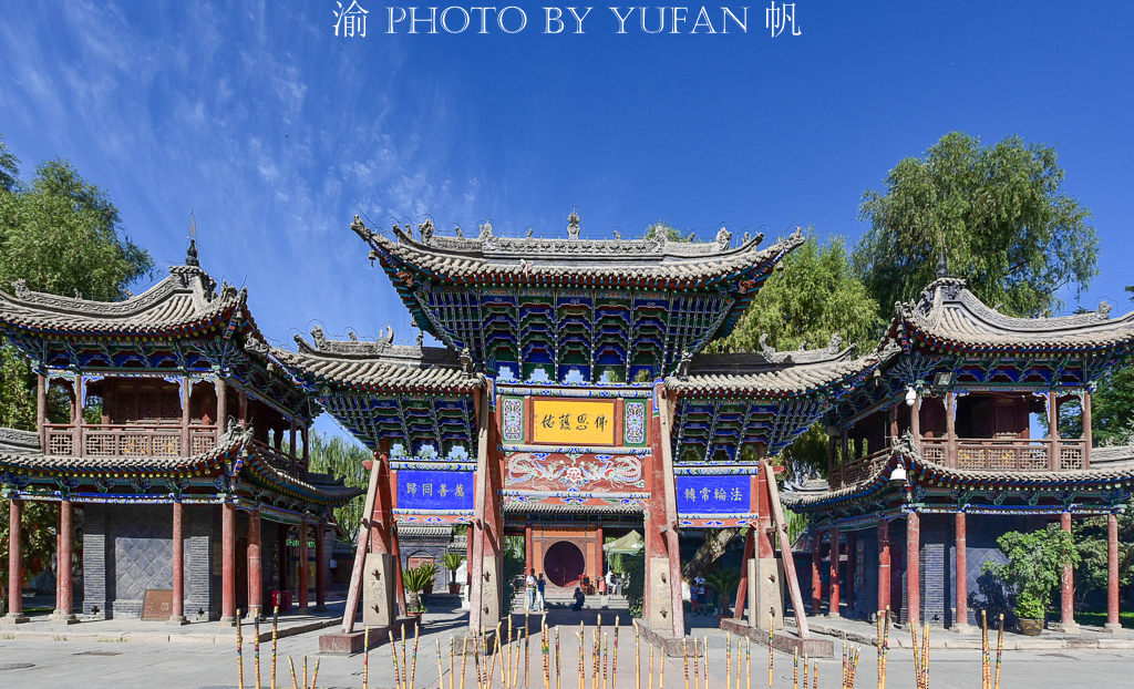 甘肃张掖和敦煌哪个好,甘肃敦煌旅游状况怎样