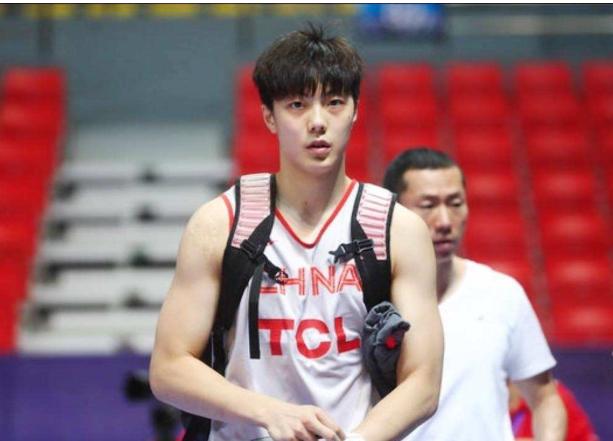 中国男篮十大帅哥排行榜,中国篮坛第一人王治郅