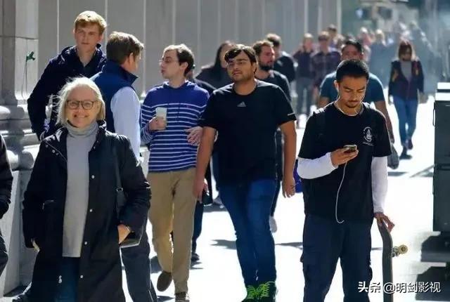 拼多多美国上市能赚美国人的钱吗,拼多多进军美国亏了没