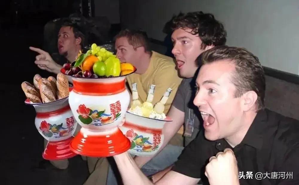 中国的痰盂卖到国外,90年代出口的痰盂