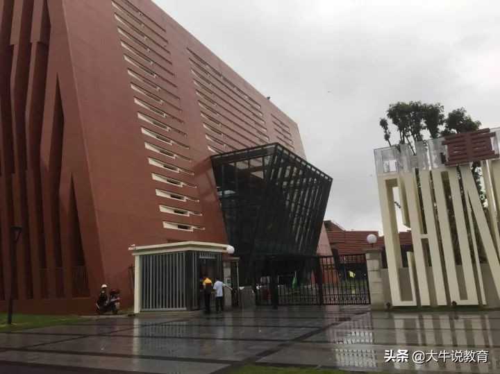 揭秘，重庆一中大学城分校为何如此受欢迎