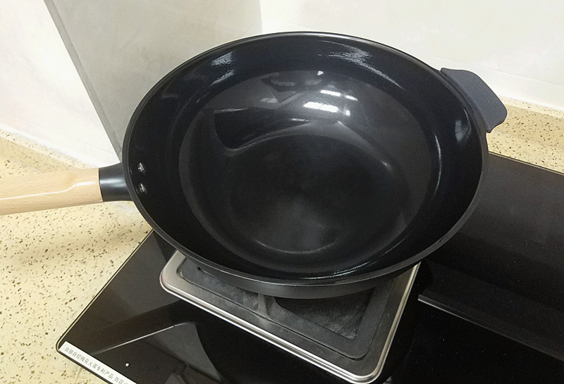 纯钛无油烟炒锅,无涂层无油烟铁炒锅