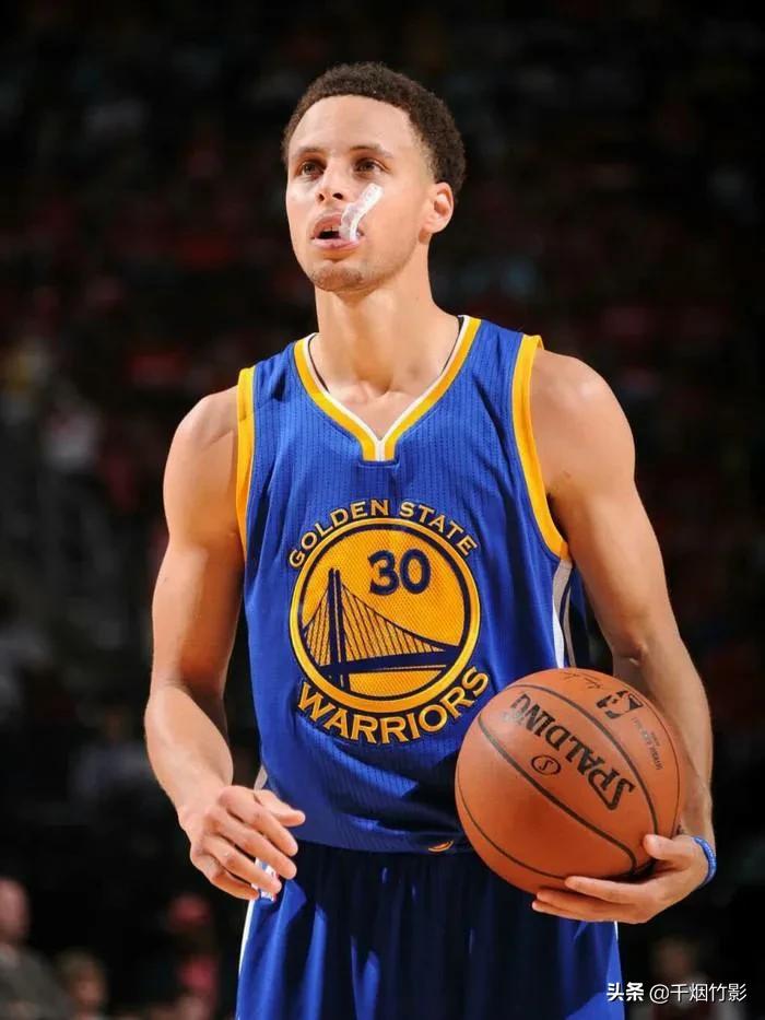 篮球怎么区分12345号位,篮球中的12345号位分别是谁