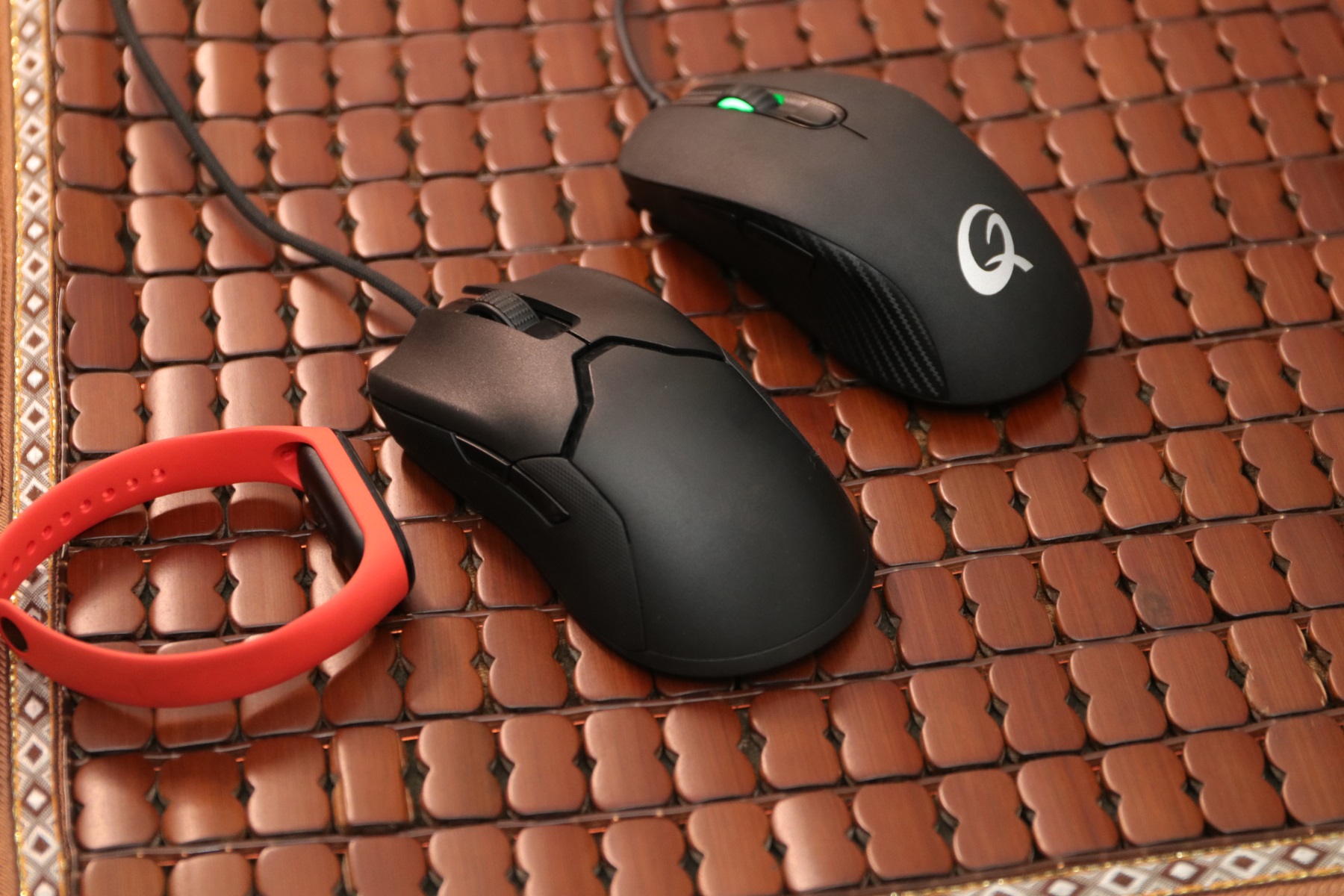 不开孔镁合金鼠标,低价无线鼠标推荐电竞