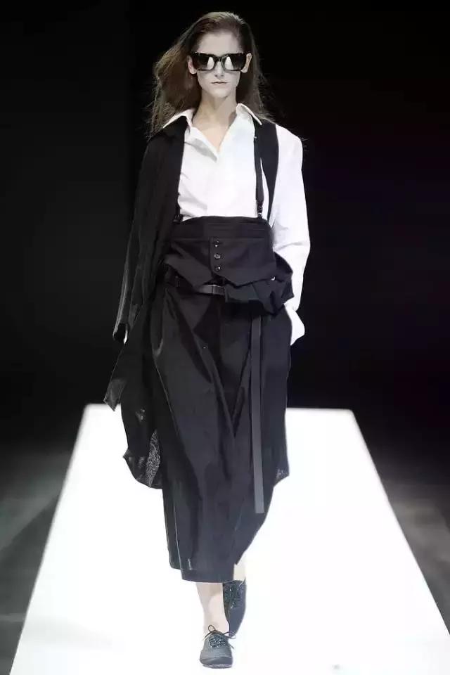 全球10大顶级服装设计师,世界十大服装顶级设计师排名