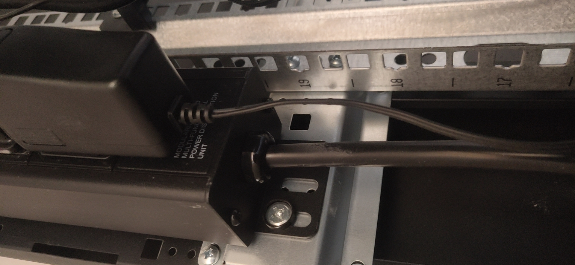 pdu一般包含哪些功能,pdu的用途是什么