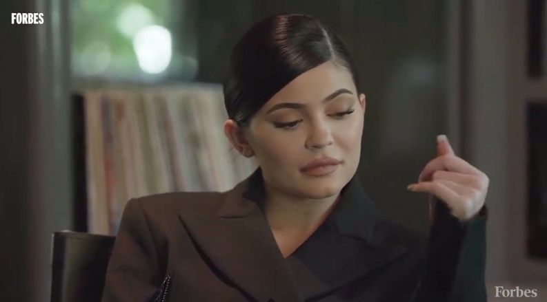 22岁姑娘3年赚10亿美元,22岁姑娘三年赚了10亿美元