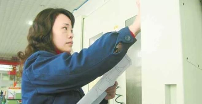 女生学数控技术前景怎么样,自学数控就业前景好吗女生