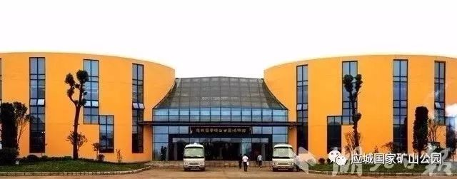 【大美孝感】如明珠遗落,新华网航拍镜头下的应城国家矿山公园超震撼,你怎能错过~