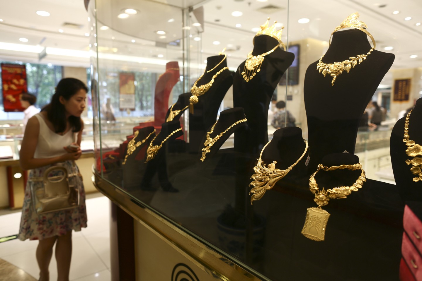 菜百股份深度分析最新,菜百股份最新上市消息