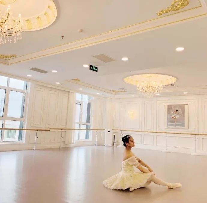 赌王女孩何超欣,赌王女儿何超欣减肥