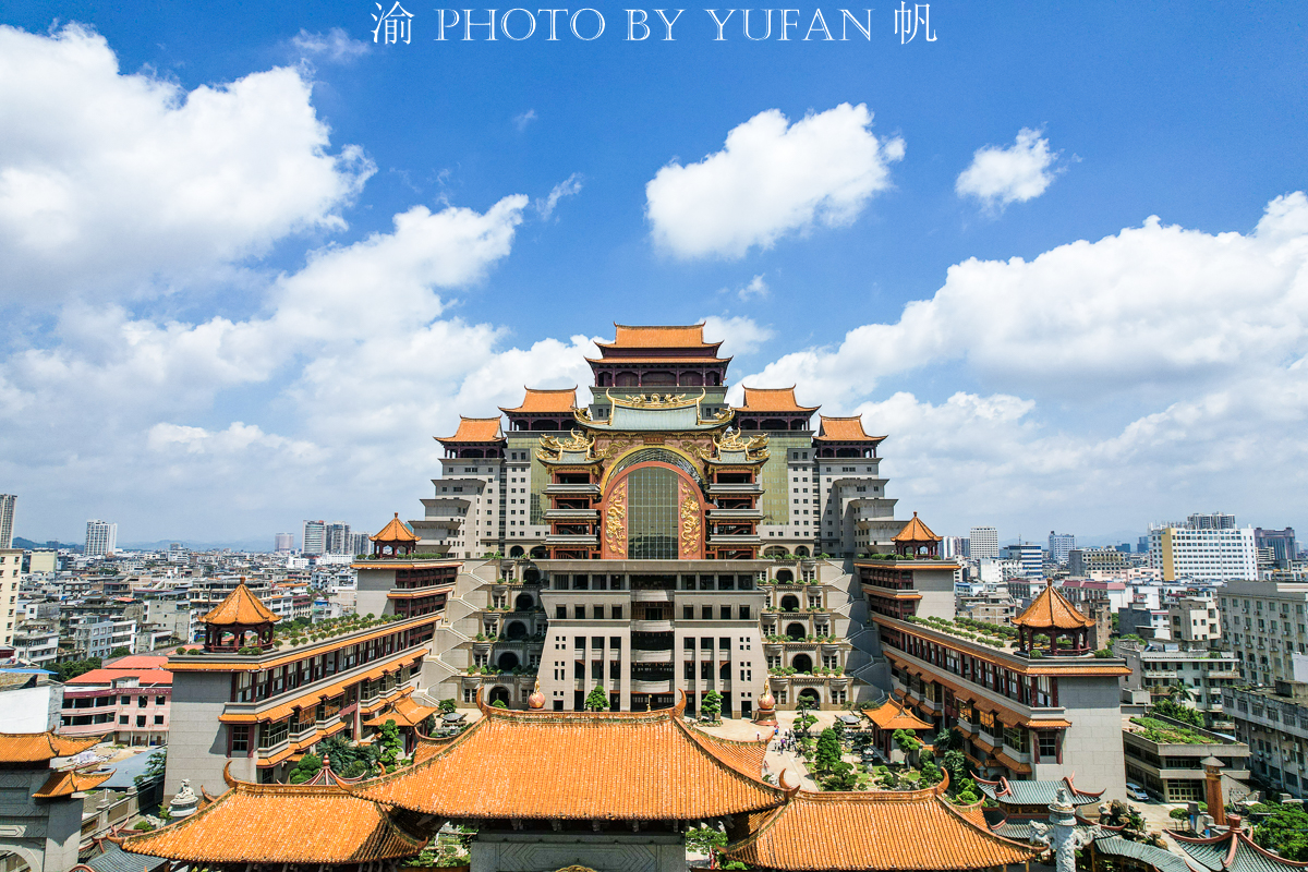 广西耗资30亿的布达拉宫在哪里,广西的布达拉宫云天宫是谁修建的